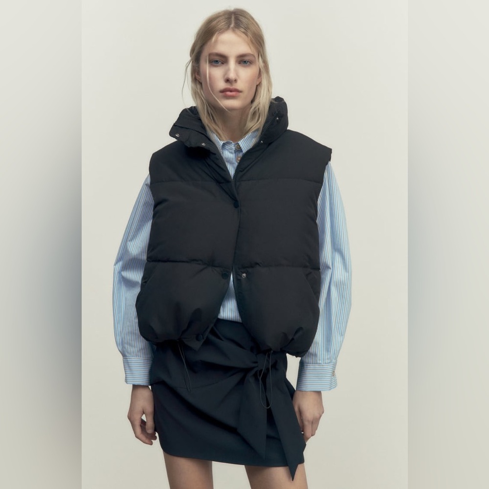 Zara Womens Black SHORT PADDED VEST NWT